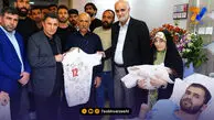 دیدار صمیمانه اعضای تیم ملی فوتبال از جانباز پای لانچر جنگ رمضان