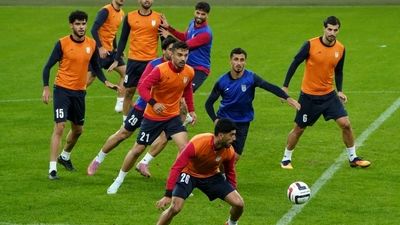 پنالتی شد، مهدی طارمی می زند!