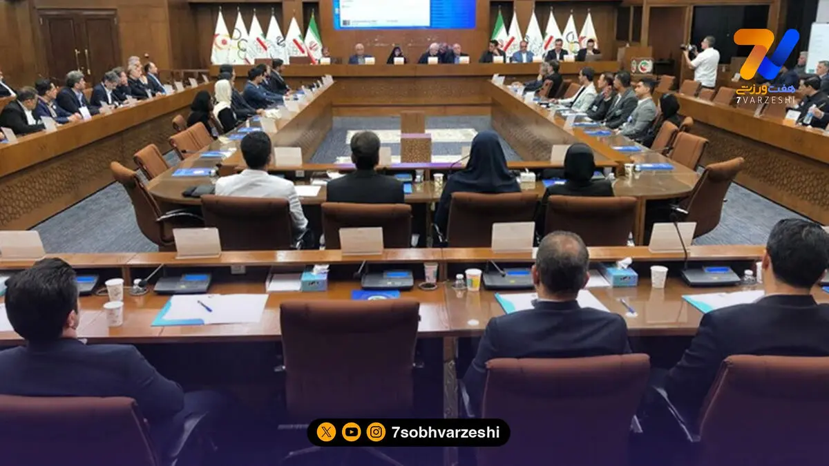 شوک به مجمع تکواندو؛ انصراف دسته‌جمعی کاندیداها و خروج اعتراضی فریبرز عسگری!