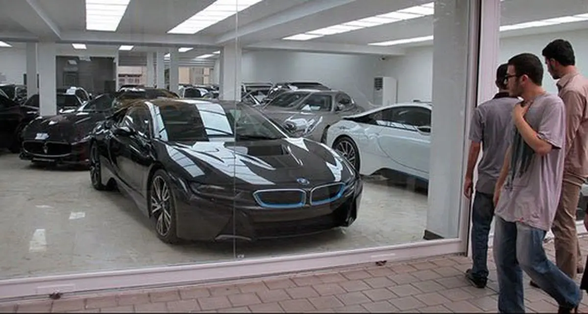 خودروهای وارداتی چگونه قیمت می‌خورد؟