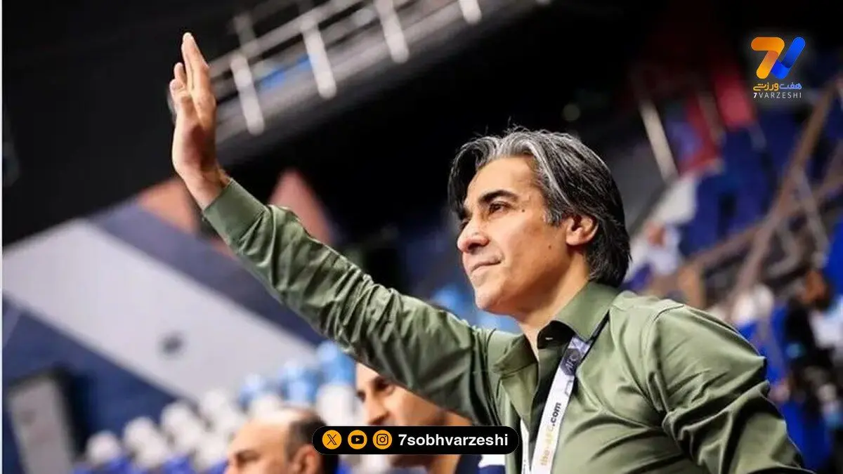 سارق، گوشی تلفن همراه سرمربی تیم ملی را پس داد!