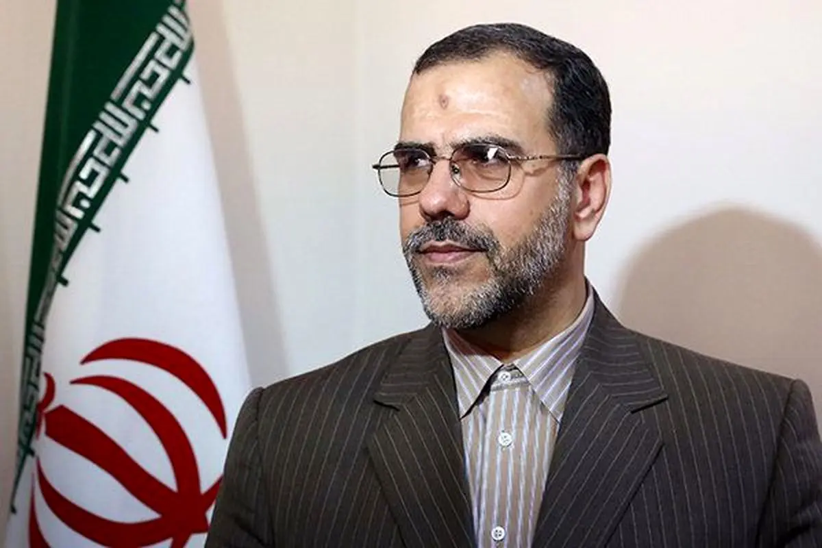 نیمه تمام ماندن سخنرانی معاون رئیس جمهور در یزد با شعار " مرگ بر فتنه گر"