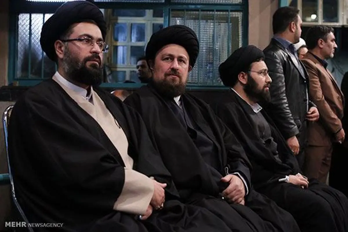 سه خمینی جوان در یک قاب