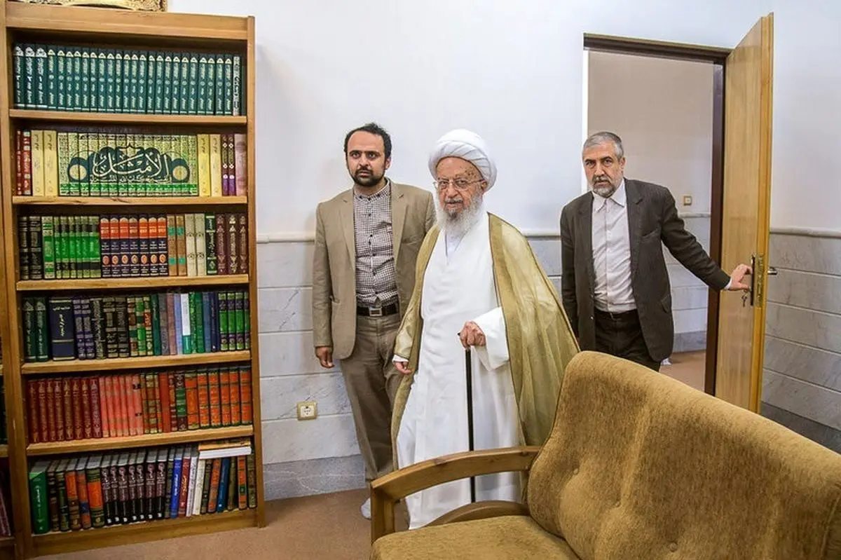 تذکر بی‌سابقه آیت‌الله مکارم شیرازی به شورای نگهبان: در قلمرو مراجع ورود نکنید