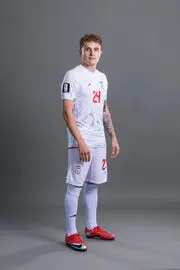 MjNjYzYaL3fW