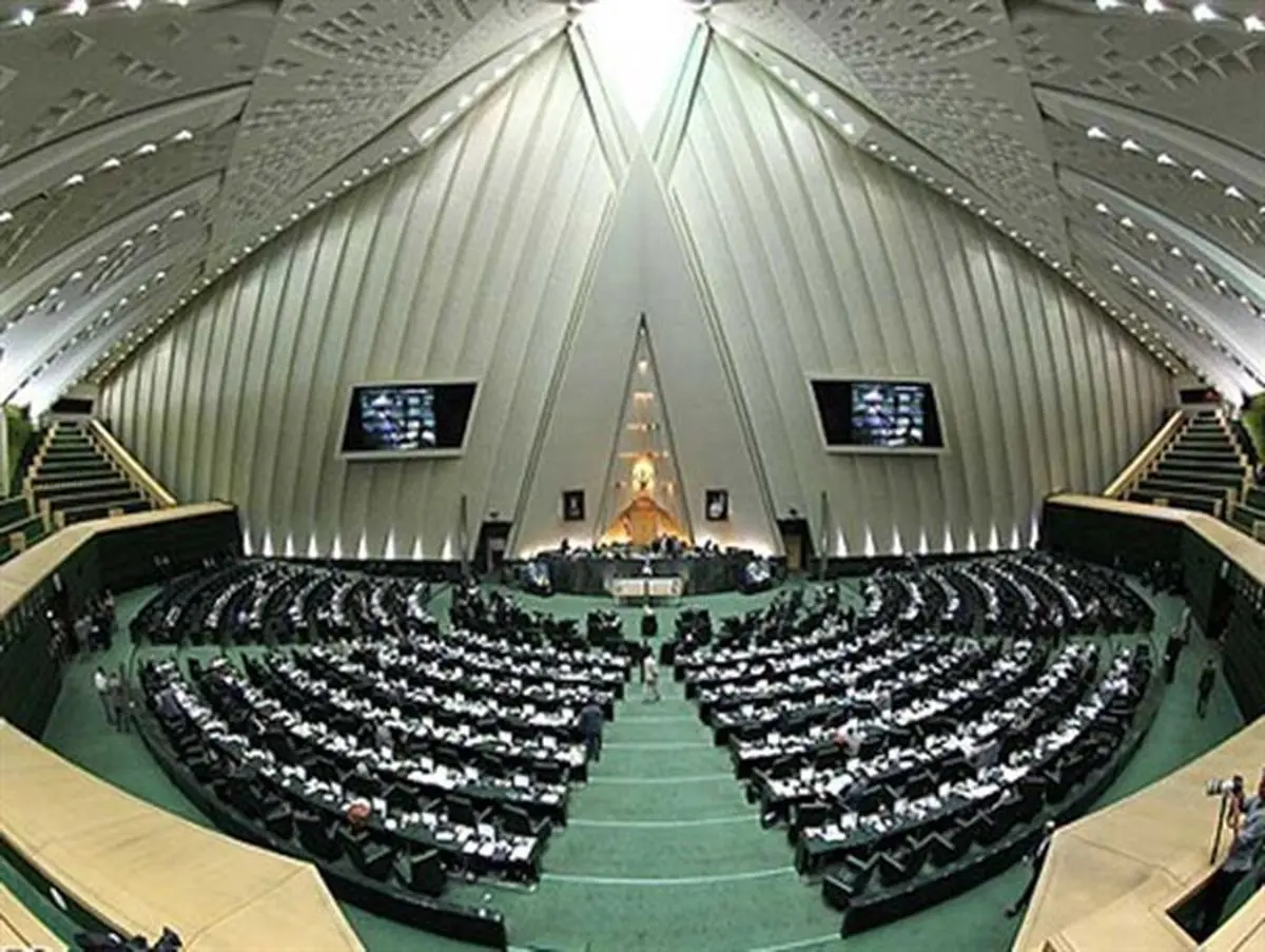 جنجال دیدار دو نماینده با یکی از سران جریانات ۸۸