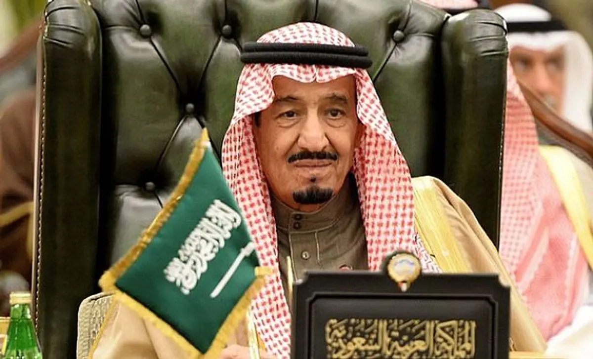 سفر تفریحی پادشاه عربستان با ۱۵۰۰ ملازم به اندونزی