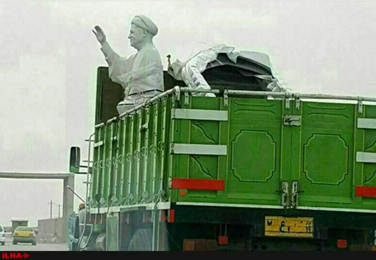 نصب مجسمه آیت‌الله هاشمی رفسنجانی در جزیره خارک