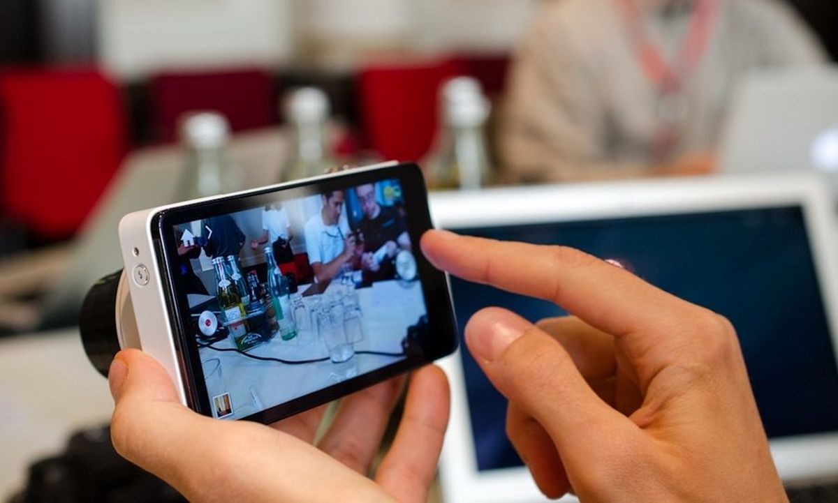 فروش نرم افزار «دوربین لخت کن» ترفندی برای بالا بردن آمار سایت