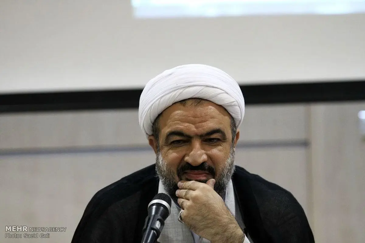 رسایی از کاندیداتوری اش انصراف داد