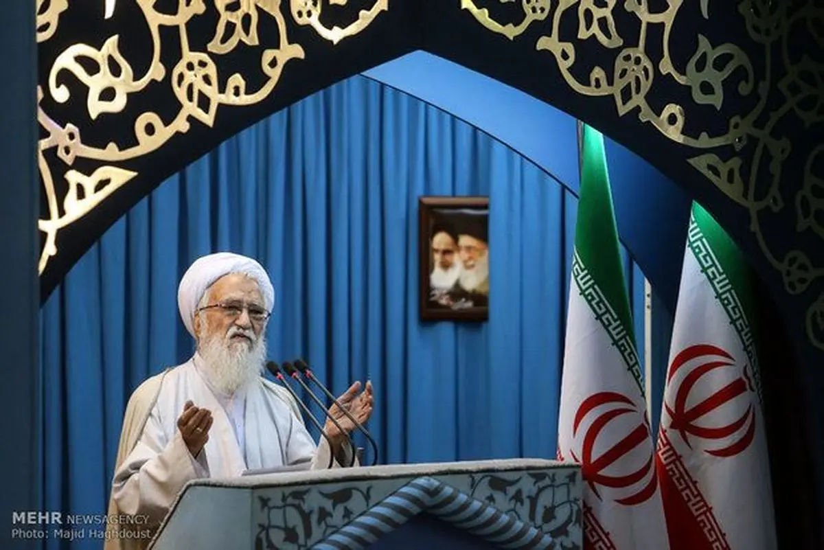 امام‌ جمعه تهران: مناظره ها باید زنده پخش شود