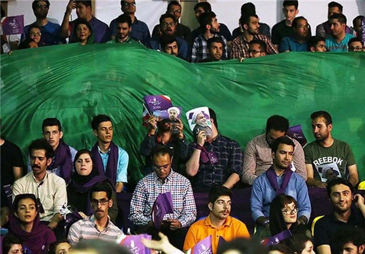 حاشیه های همایش زنان حامی روحانی به روایت  یک خبرگزاری