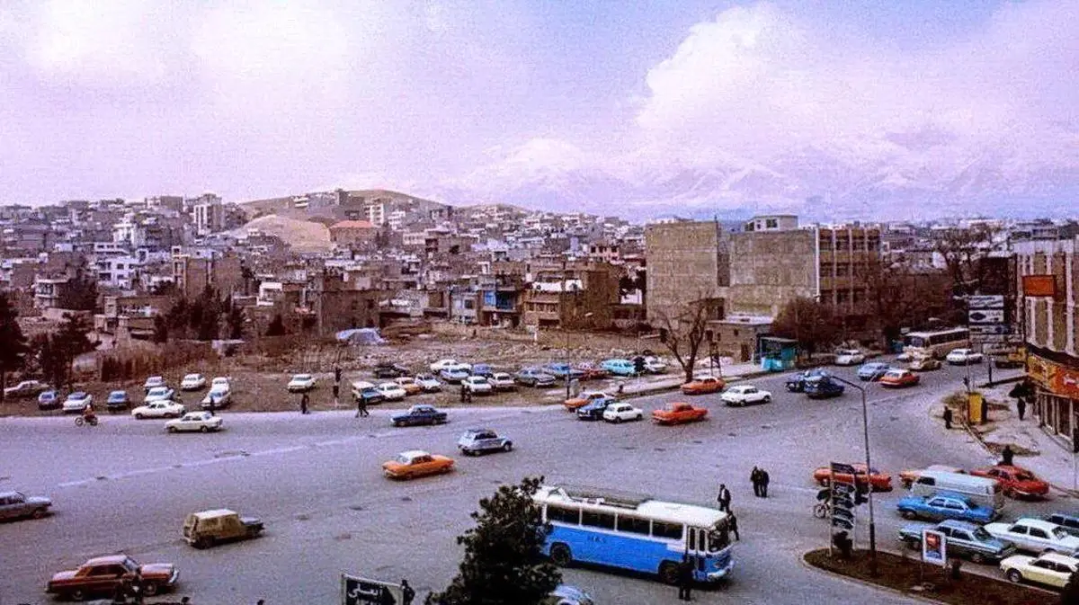 سیدخندان تهران در زمستان ۱۳۵۴