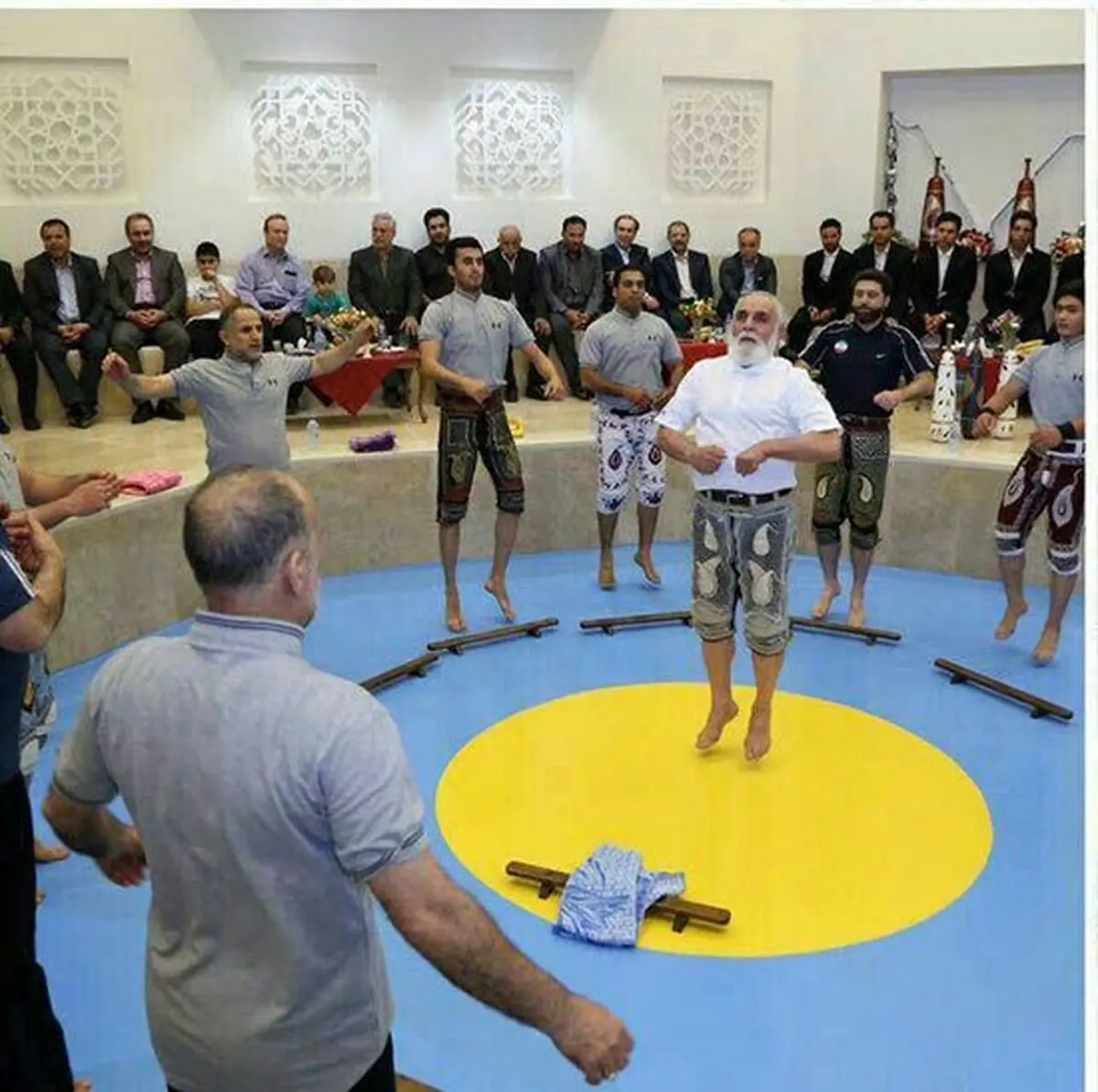 «ناطق نوری» در زورخانه