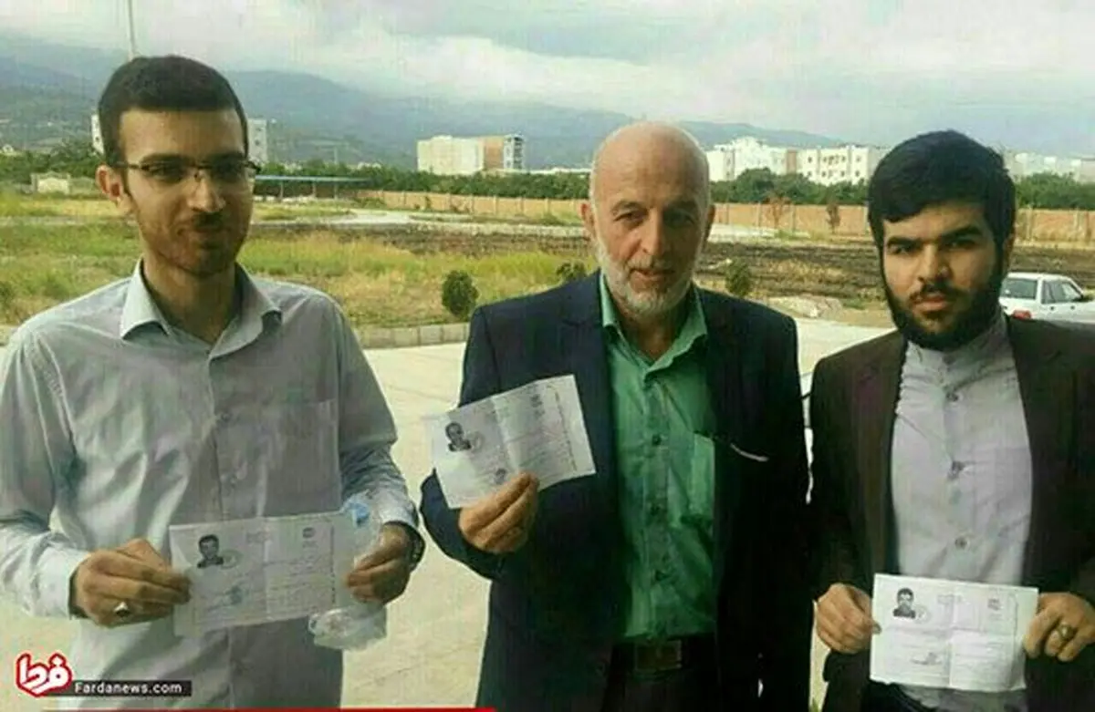حضور پدر و ۲ پسرش در کنکور ۹۶