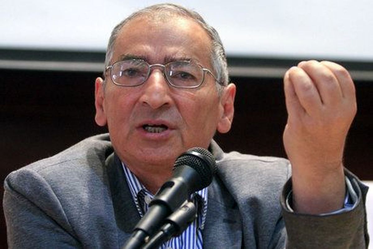 زیباکلام: طرح ارتباط آیتالله کاشانی با رهبران کودتا ۲۸ مرداد موضوع جدیدی نیست