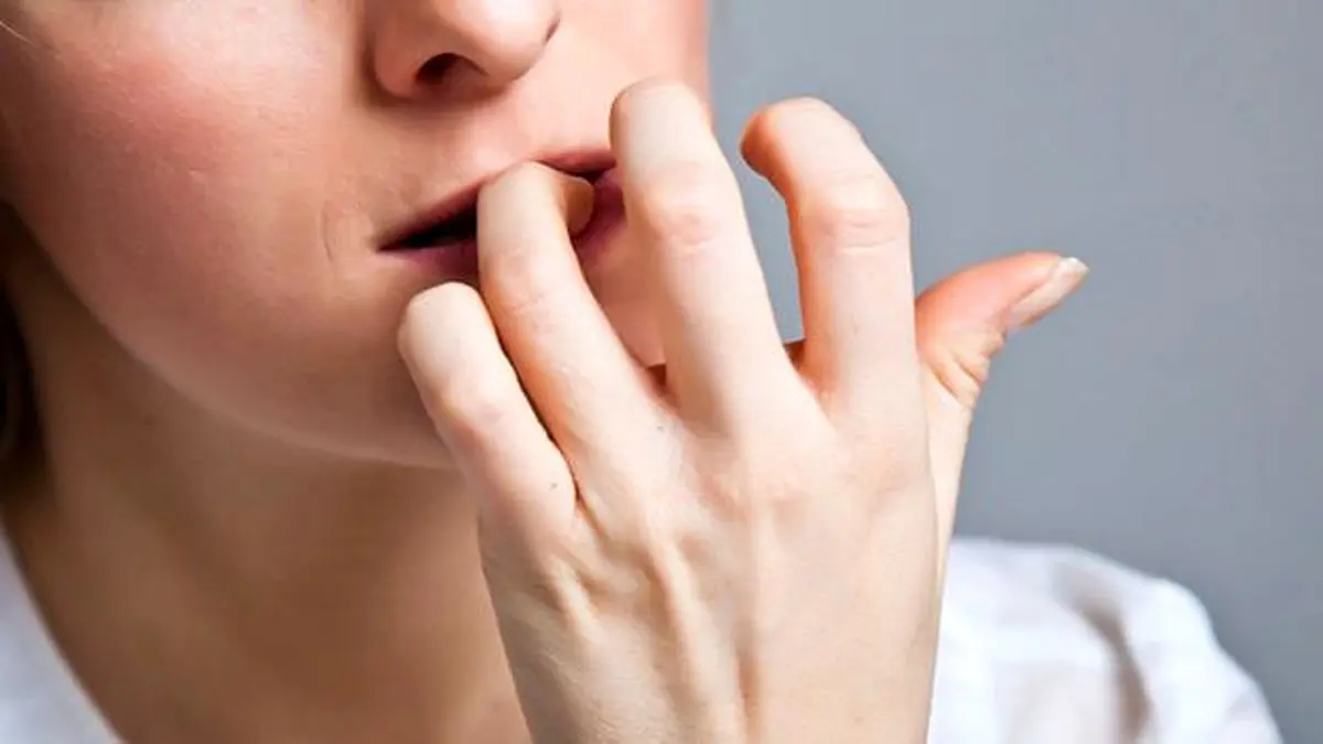 از ناخن جویدن خجالت زده نباشید؛ نشانه خوبی است