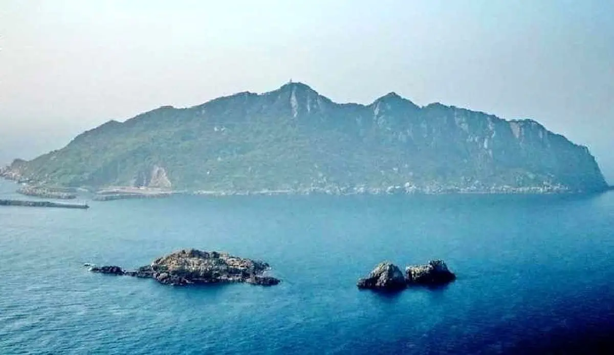 ورود زنان به این جزیرۀ ژاپنی ممنوع است