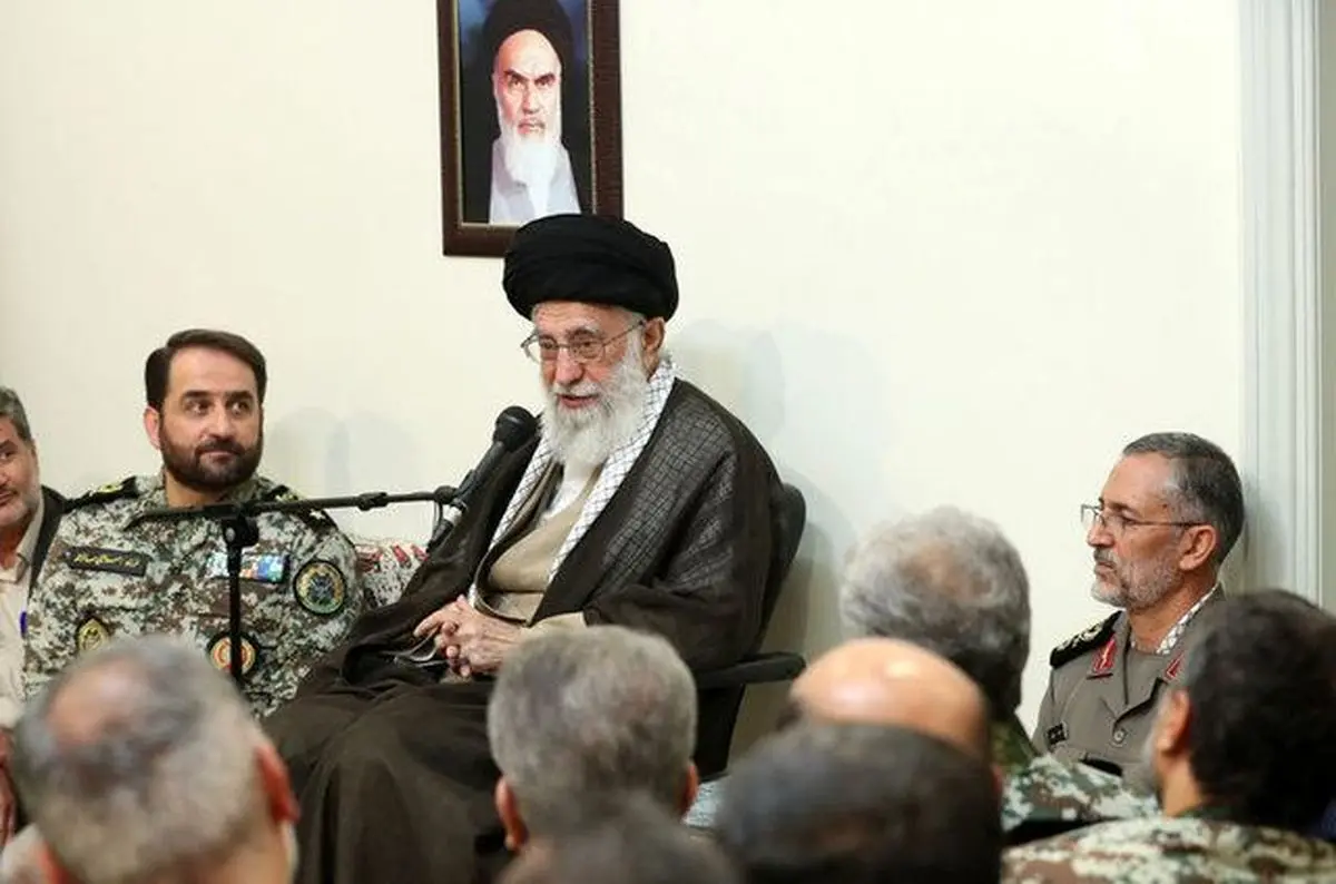فرمانده معظم کل قوا : نسخه علاج‌بخش مشکلات، بکارگیری نیروی انسانیِ تواناست