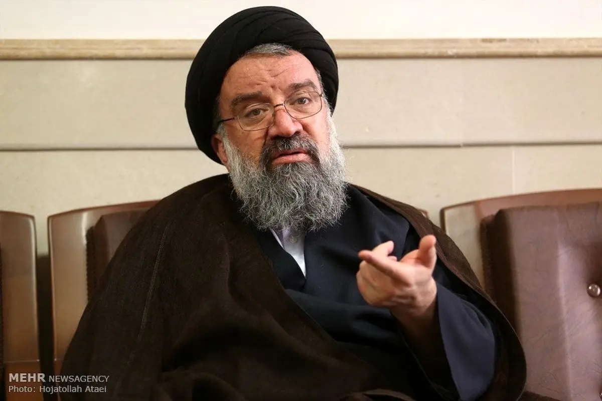 احمد خاتمی: «مرگ بر آمریکا» علیه مردم این کشور نیست، علیه دولتمردان آن است