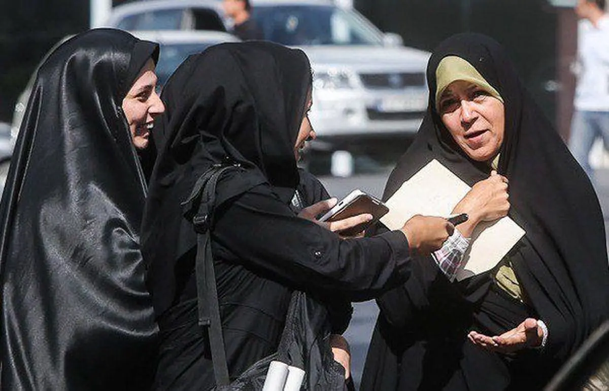 چرا فائزه هاشمی نمی‌تواند از کشور خارج شود؟