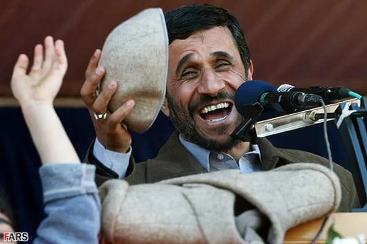 تکذیب ممنوع الخروج شدن احمدی نژاد