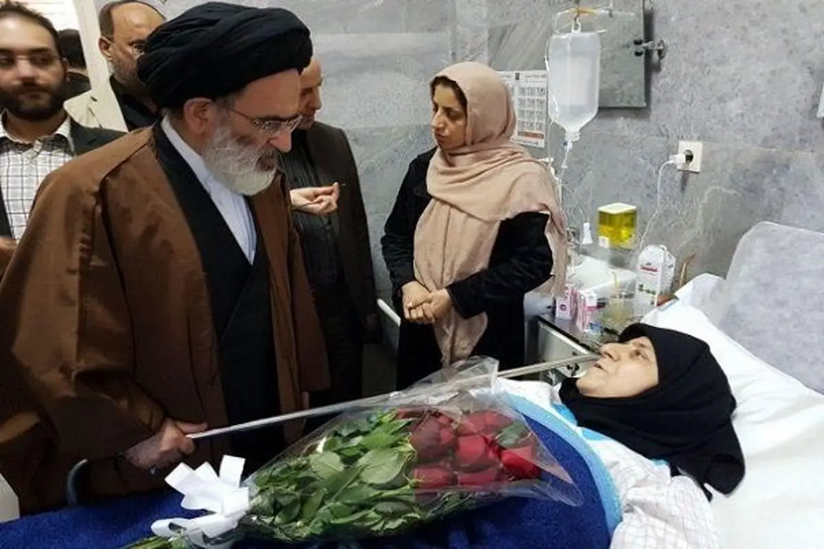 حجت الاسلام تقوی:رهبر معظم انقلاب شخصاً مسائل مناطق زلزله‌زده را پیگیری می‌کنند