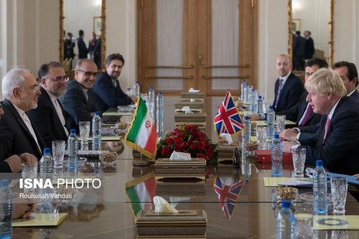 در دیدار با محمد جواد ظریف اعلام شد: تاکید جانسون بر تعهد انگلیس بر اجرای کامل برجام