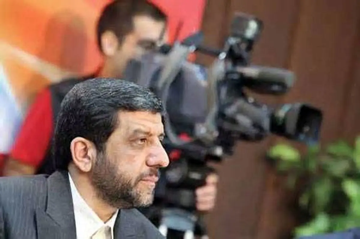 شوخی ضرغامی درباره مجری قرعه کشی جام‌جهانی