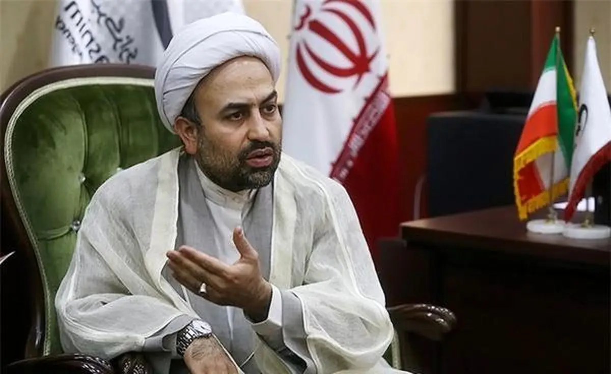 زائری: به خدا، افتضاح روسریِ تایلندی درد دارد