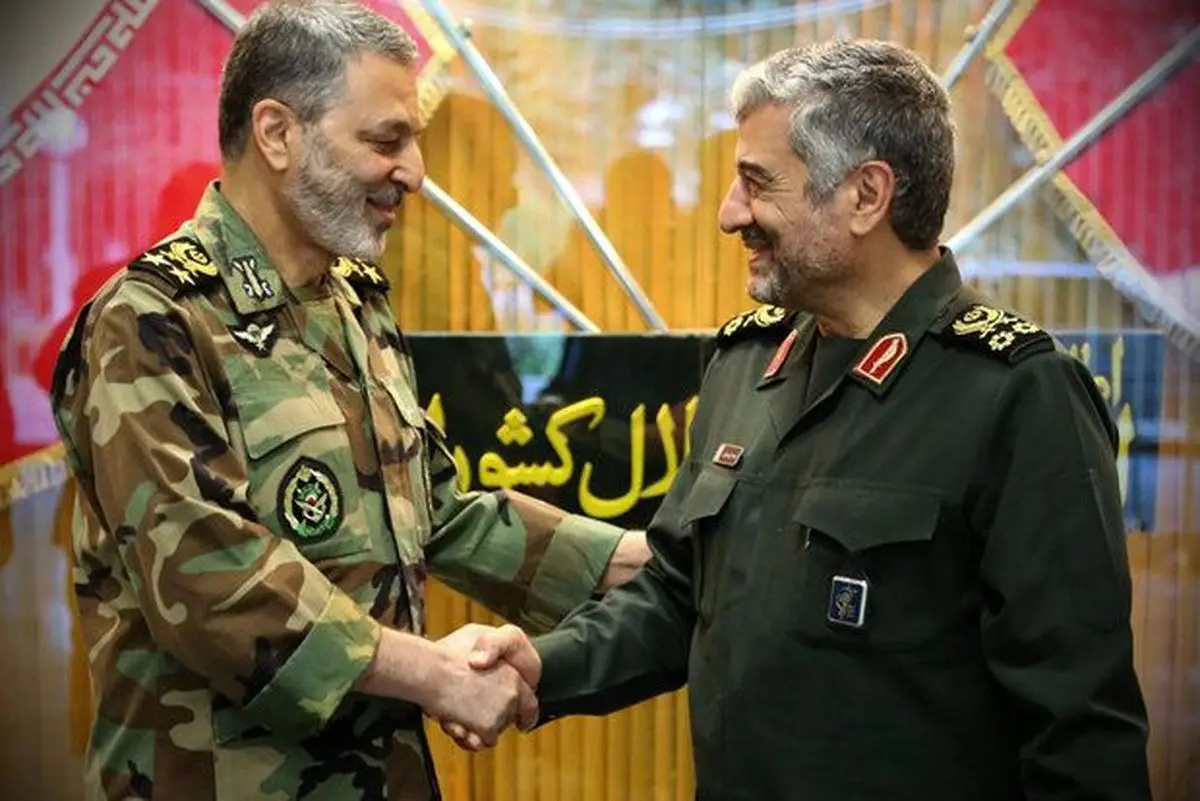 در دیدار فرماندهان سپاه و ارتش تاکید شد: هم افزایی بین ارتش و سپاه برای ارتقای قدرت موشکی