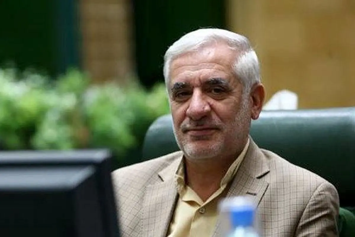 انتقاد شدید نماینده مجلس از احمدی نژاد