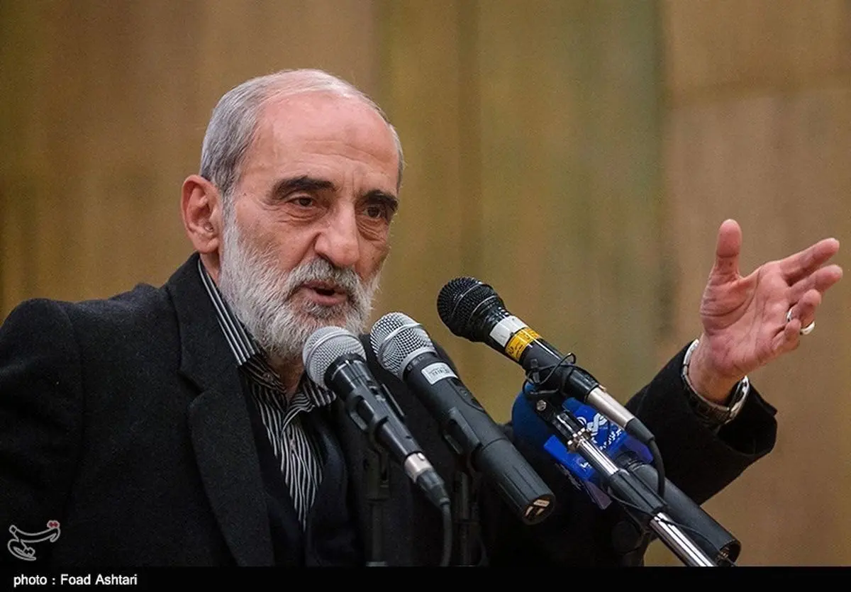 شریعتمداری: برجام، کلاه گشادی است که بر سر ایران گذاشته‌اند