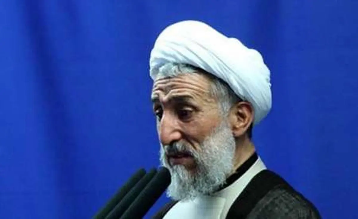 واکنش امام جمعه تهران به انتقادات روحانی/زمان خود را صرف خدمت کنید نه مقابله با یک طلبه