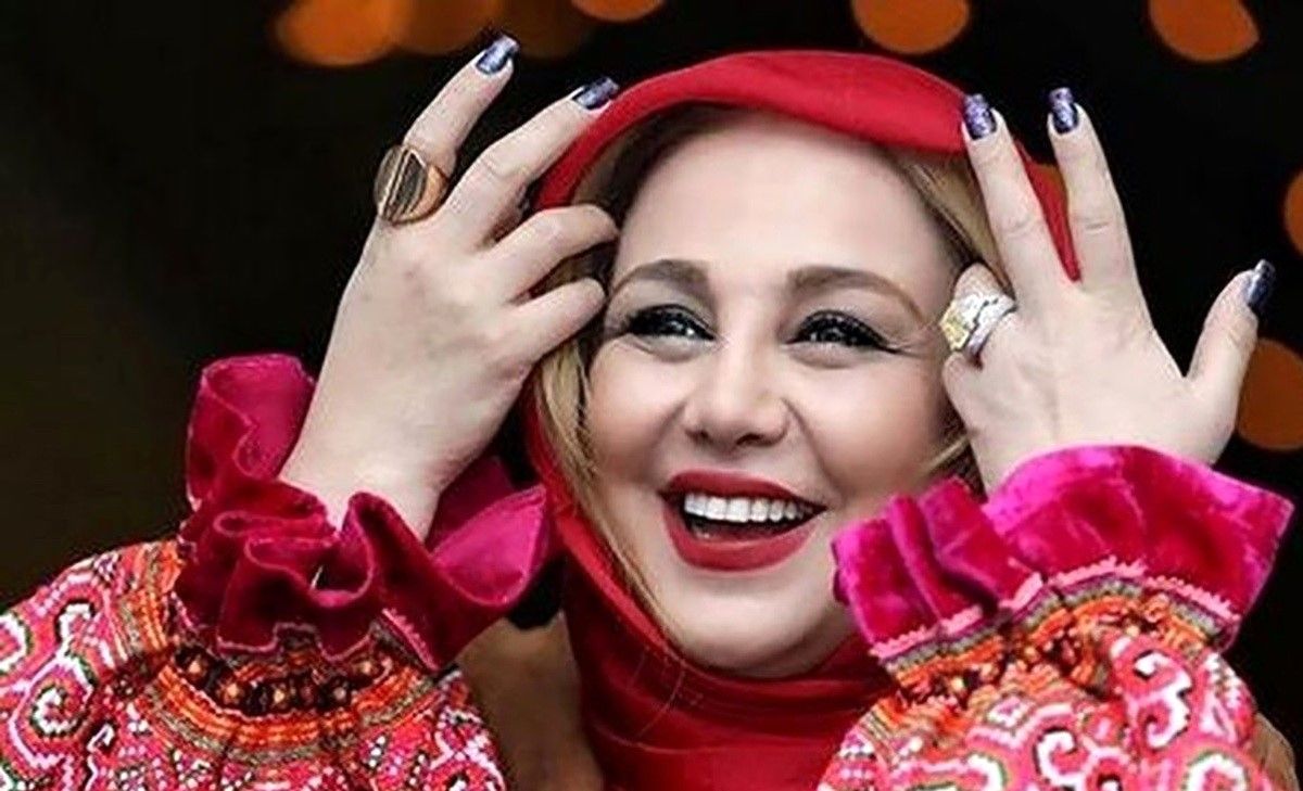 تصویری از میز شام پر زرق و برق بهنوش بختیاری
