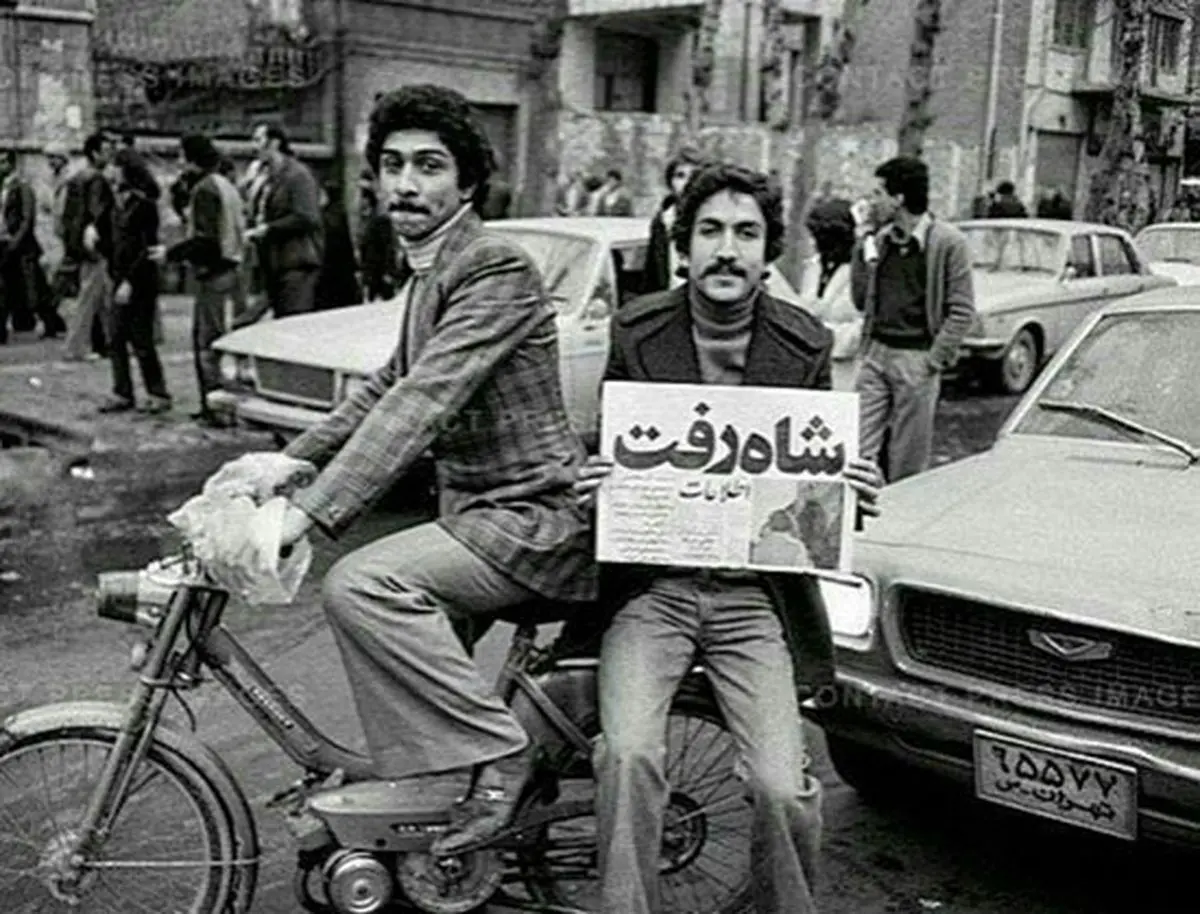 پُست متفاوت روحانی به مناسبت دهه فجر
