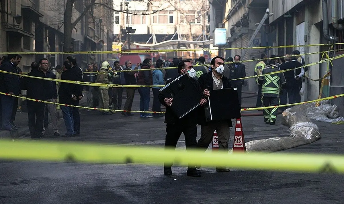 آتش‌نشانان ساختمان وزارت نیرو را ترک کردند؛ ترس از تکرار فاجعه پلاسکو