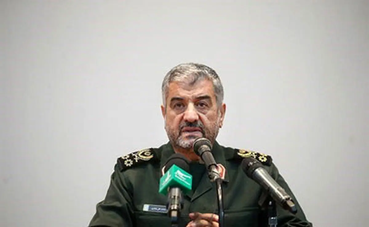 پیام فرمانده کل سپاه به ابراهیم حاتمی‌کیا