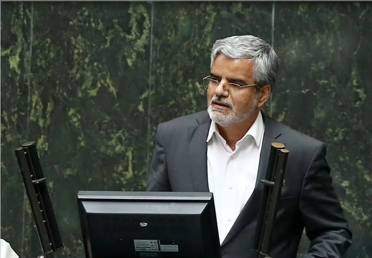 محمود صادقی: صدا و سیما به جای نقض حریم خصوصی شهروندان از حقوق مردم دفاع کند