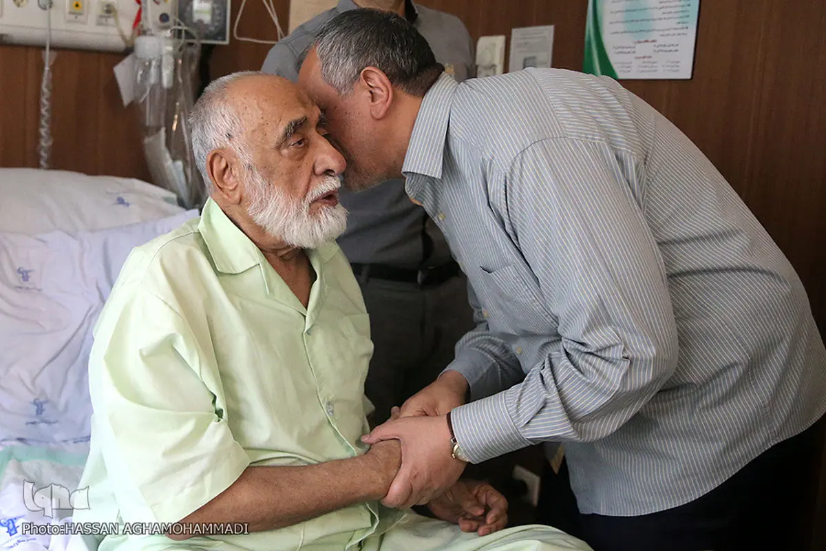 استاد اخلاق راهی بیمارستان شد