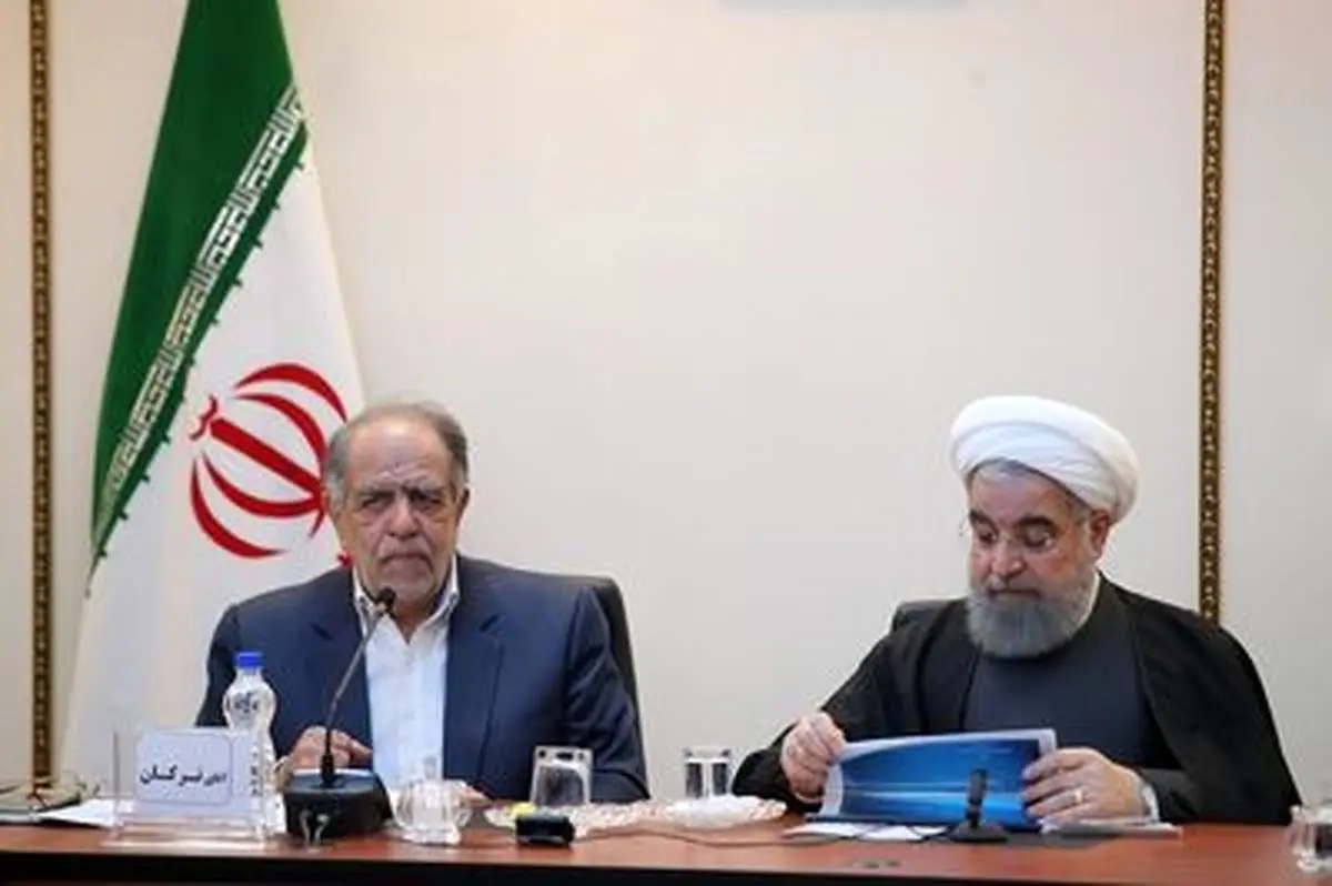 ترکان: روحانی وزرایی می‌خواهد که برایش شمشیر بکشند