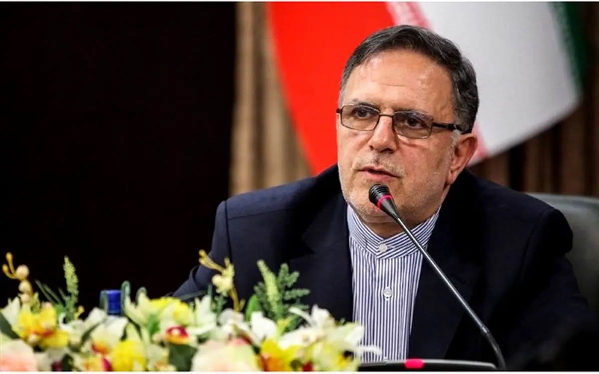 رییس کل بانک مرکزی: دلار ۴۲۰۰ تومانی تا پایان سال گران می شود
