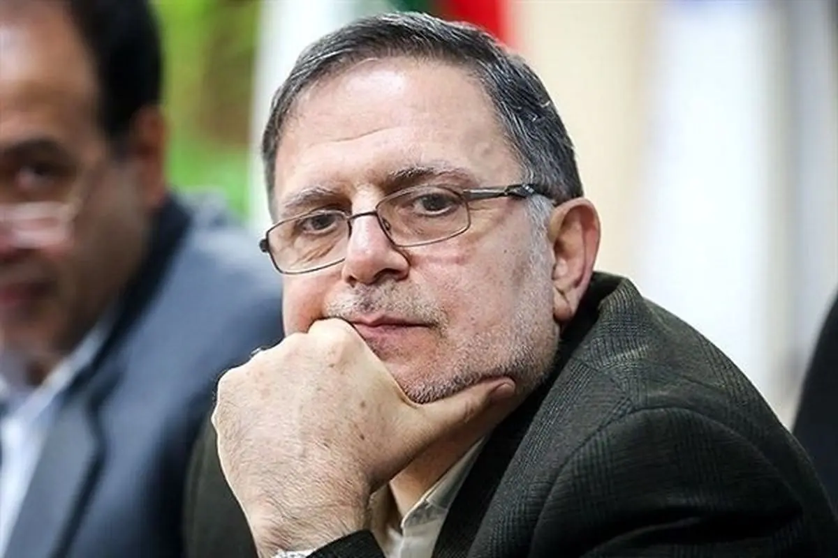 ضرب و شتم رئیس بانک مرکزی از سوی نمایندگان!