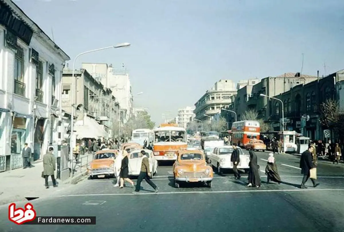 خیایان سعدی در سال ۱۳۴۵