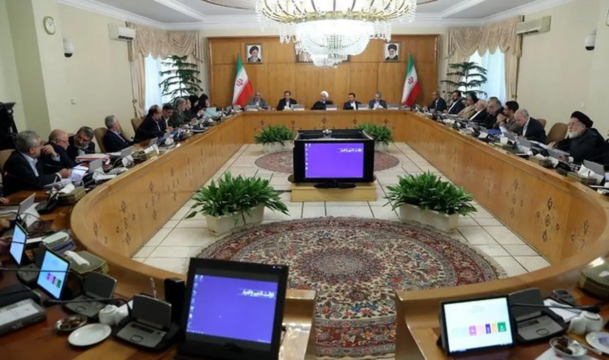 رئیس جمهور : ممنوعیت ورود برخی از کالاها به کشور فرصت بسیار بزرگی برای تولیدکنندگان داخلی است