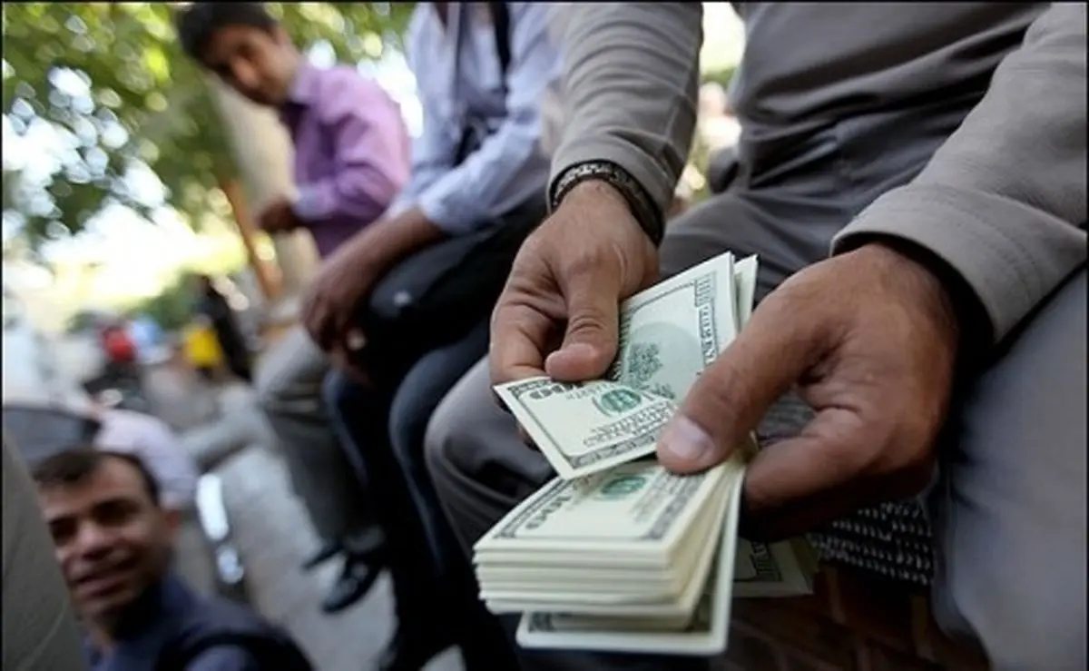 مایحتاج کشور توسط ۴ دلال وارد کشور می‌شود!