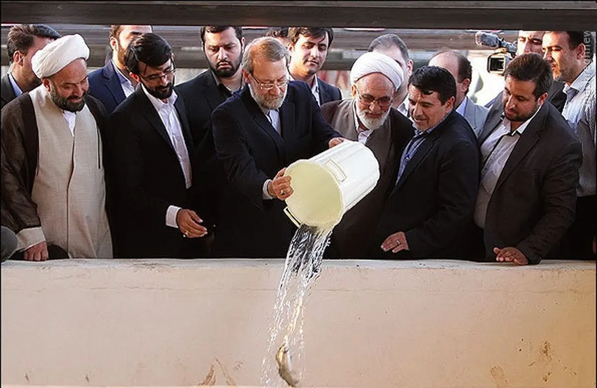نظر علی لاریجانی درباره مجادله لفظی حسن روحانی و دونالد ترامپ