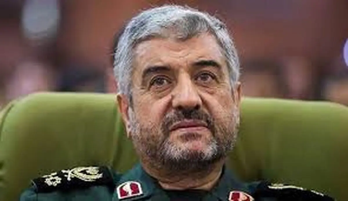 فرمانده سپاه: تمام گلوگاه های جابجایی نفتی در اختیار ایران است/  ایران اراده کند، صدور نفت دنیا را می‌بندد