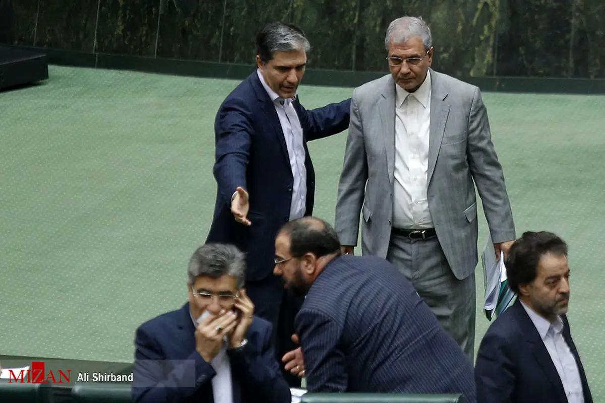 رای موافق مجلس به برکناری علی ربیعی از وزارت کار