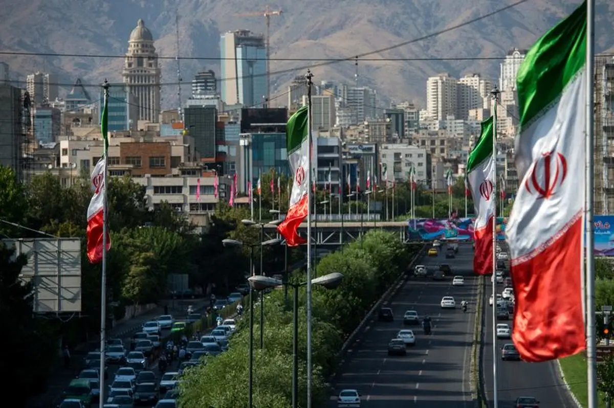 تحریم‌ها دردناک است، اما ایران فرو نمی‌پاشد